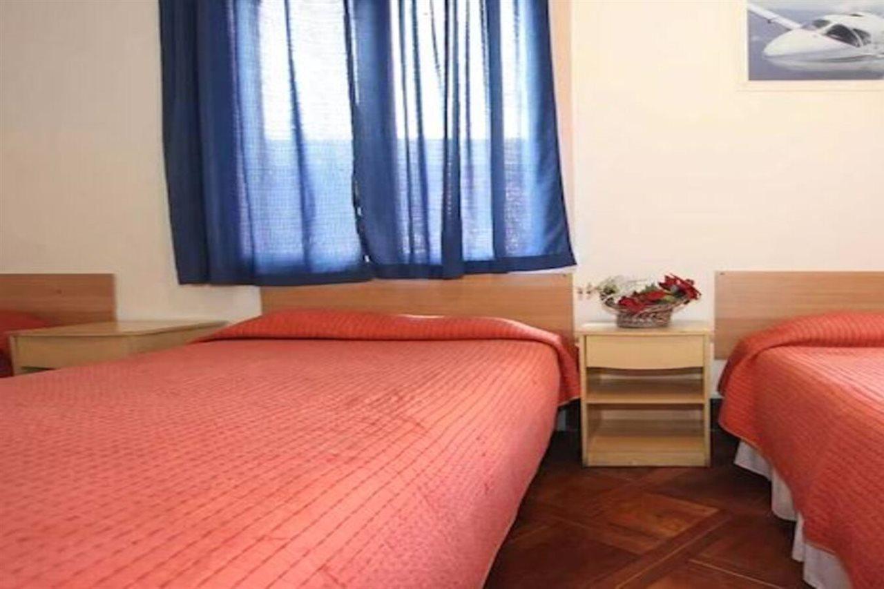 Hotel Londres 35 Сантяго Екстериор снимка
